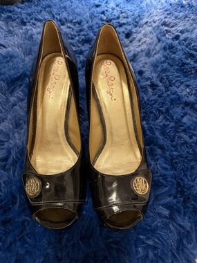 Lilly Pulitzer Black Patent Peep-Toe Heels with Gold Logo